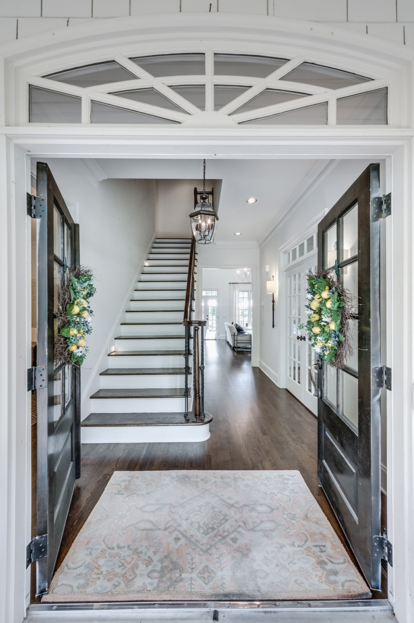 114 Cheek Road Nashville, TN 37205 - Photo 6 of 50 a view of entryway and hall