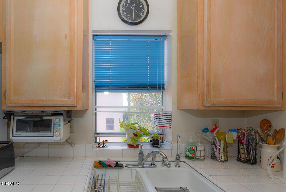 10433 Plainview Avenue, Unit 4 Tujunga, CA 91042 - Photo 11 of 27