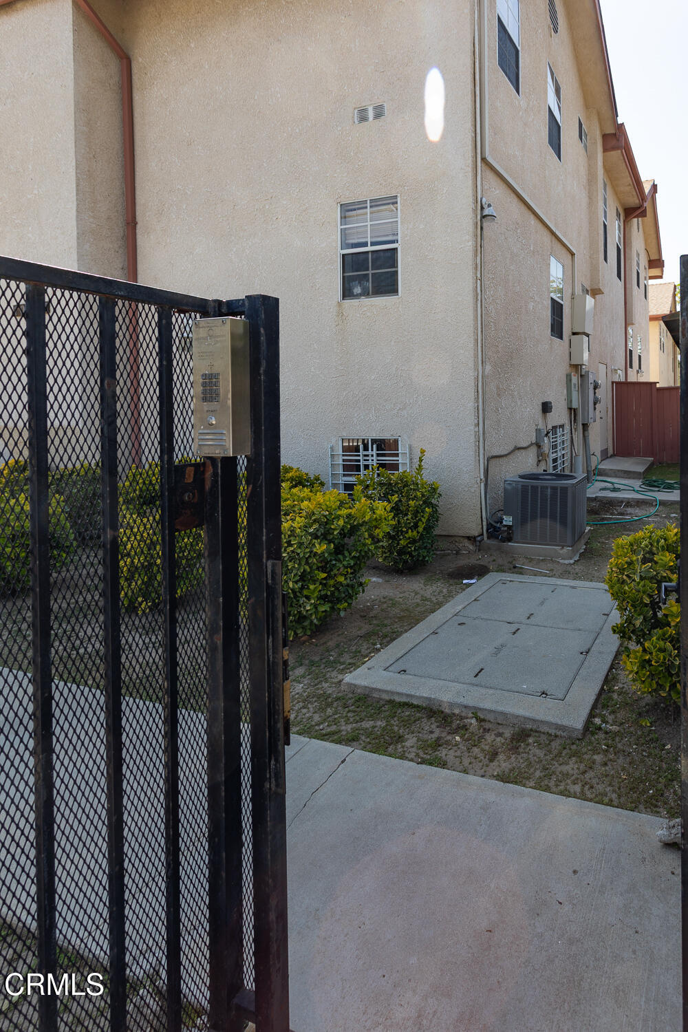 10433 Plainview Avenue, Unit 4 Tujunga, CA 91042 - Photo 24 of 27 a balcony view with a garden space