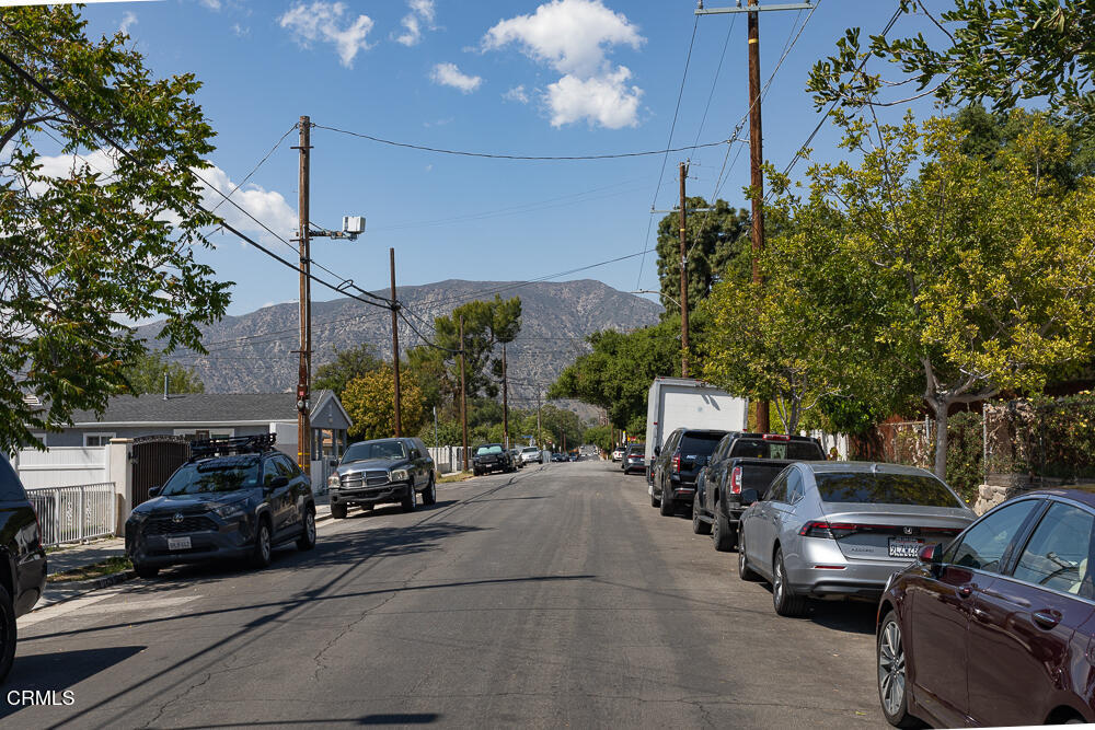 10433 Plainview Avenue, Unit 4 Tujunga, CA 91042 - Photo 27 of 27