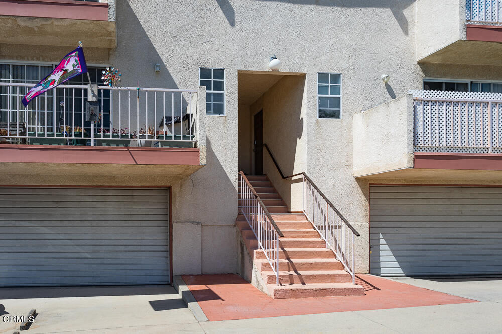 10433 Plainview Avenue, Unit 4 Tujunga, CA 91042 - Photo 3 of 27 a view of entryway with wooden floor