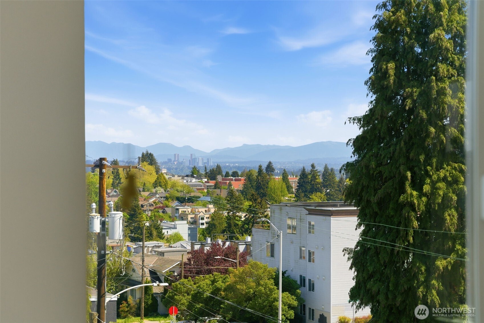 800 North Allen Place, Unit 401 Seattle, WA 98103 - Photo 23 of 32