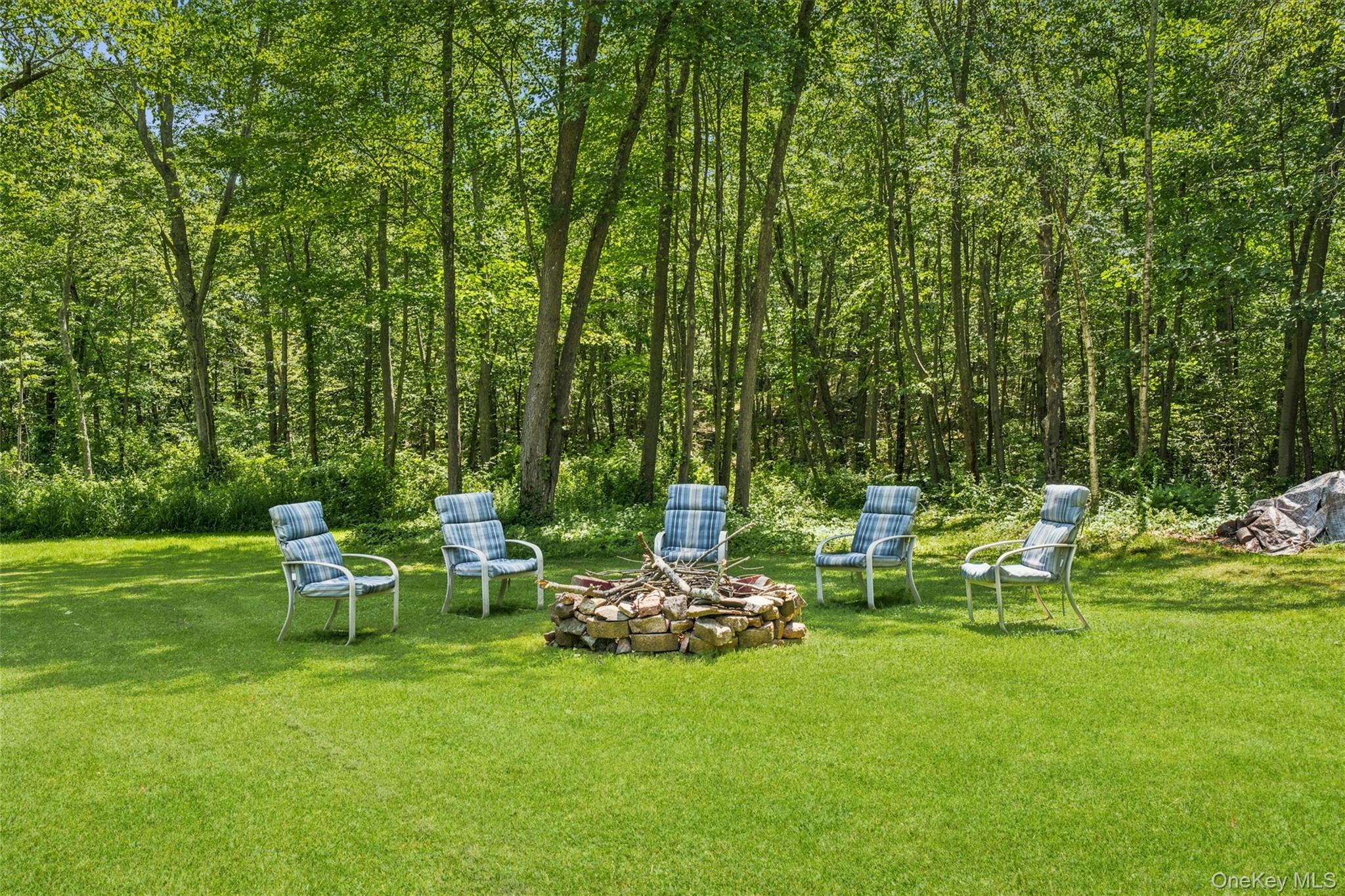 228 West Mombasha Road Monroe, NY 10950 - Photo 4 of 46