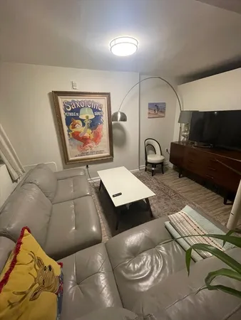 $2,000 | 323 Meridian Street, Unit 2, Boston, MA 02128