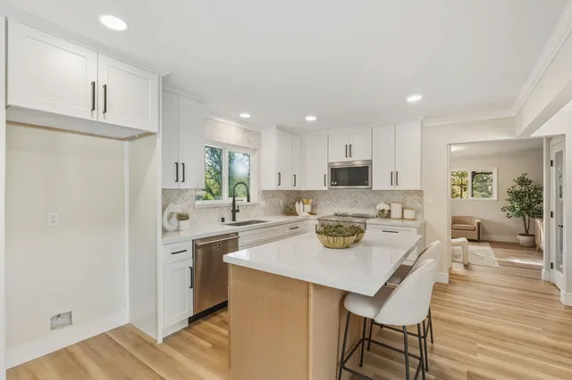 $1,200,000 | 8177 North Lake Circle, Granite Bay, CA 95746