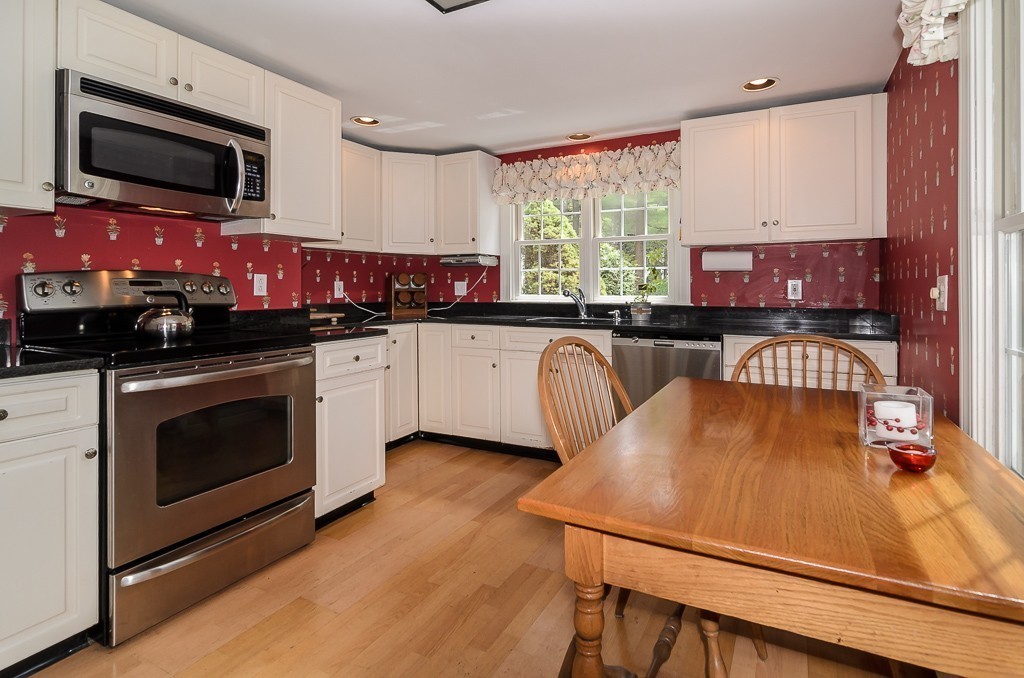78 Fieldstone Road Westwood, MA 02090 - Photo 6 of 18 Gallery Image 6