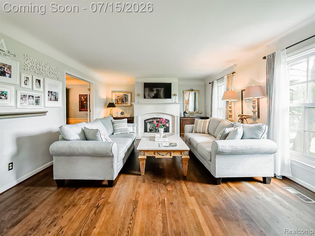 6730 Meadowlake Road Bloomfield Hills, MI 48301 - Photo 2 of 72