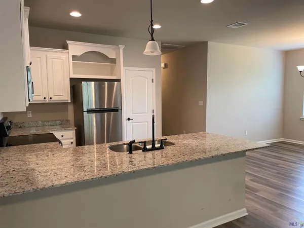 $1,750 | 2872 South Roth Avenue, Gonzales, LA 70737