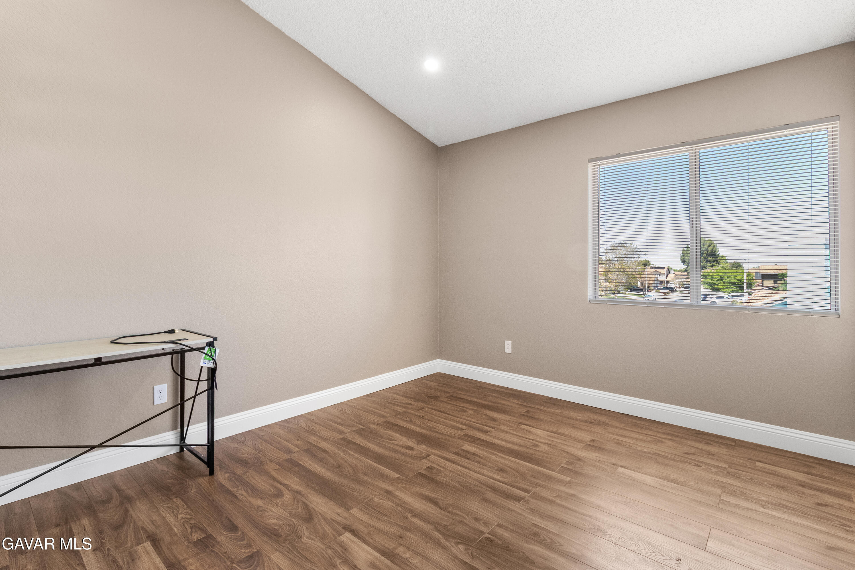 2123 East Ave R12 Palmdale, CA 93550 - Photo 20 of 34 Bedroom 2-1