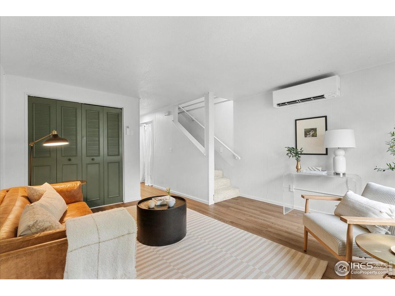 1200 Pomona Street, Unit Q & R Fort Collins, CO 80521 - Photo 4 of 32 a living room with furniture and a potted plant