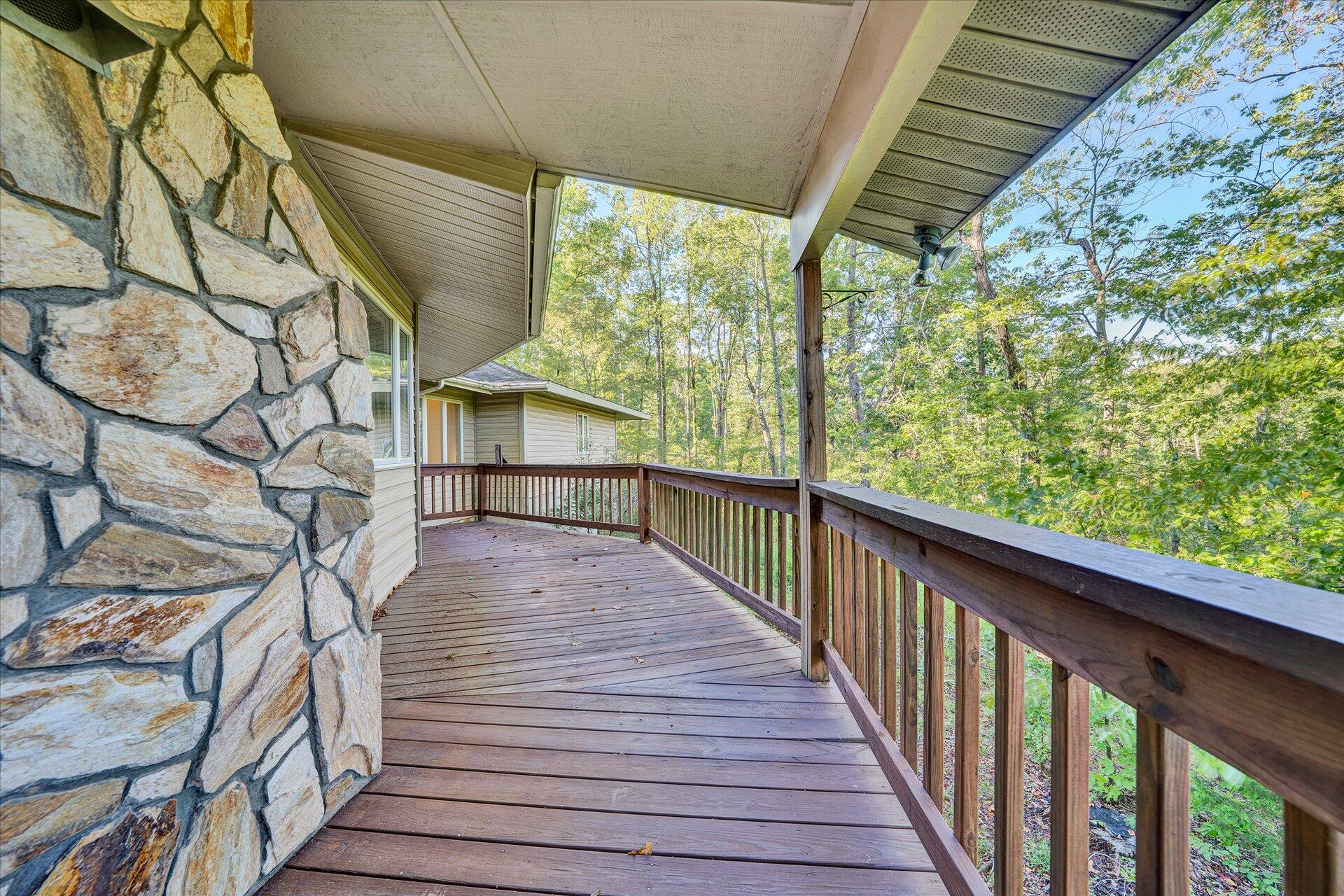 985 Iron Ridge Road Rocky Mount, VA 24151 - Photo 12 of 39 13-DSC00040