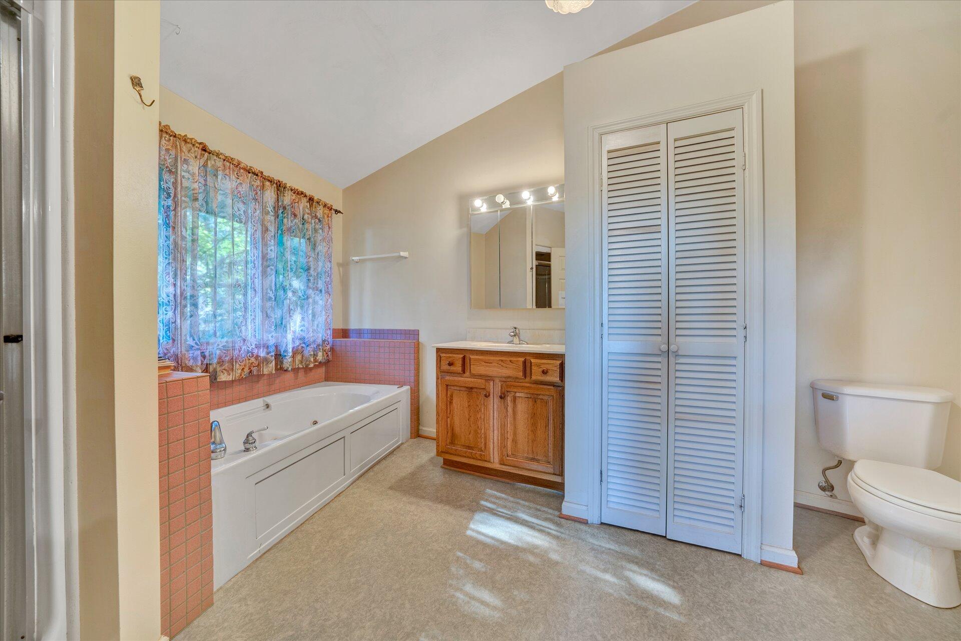 985 Iron Ridge Road Rocky Mount, VA 24151 - Photo 16 of 39 17-DSC00052