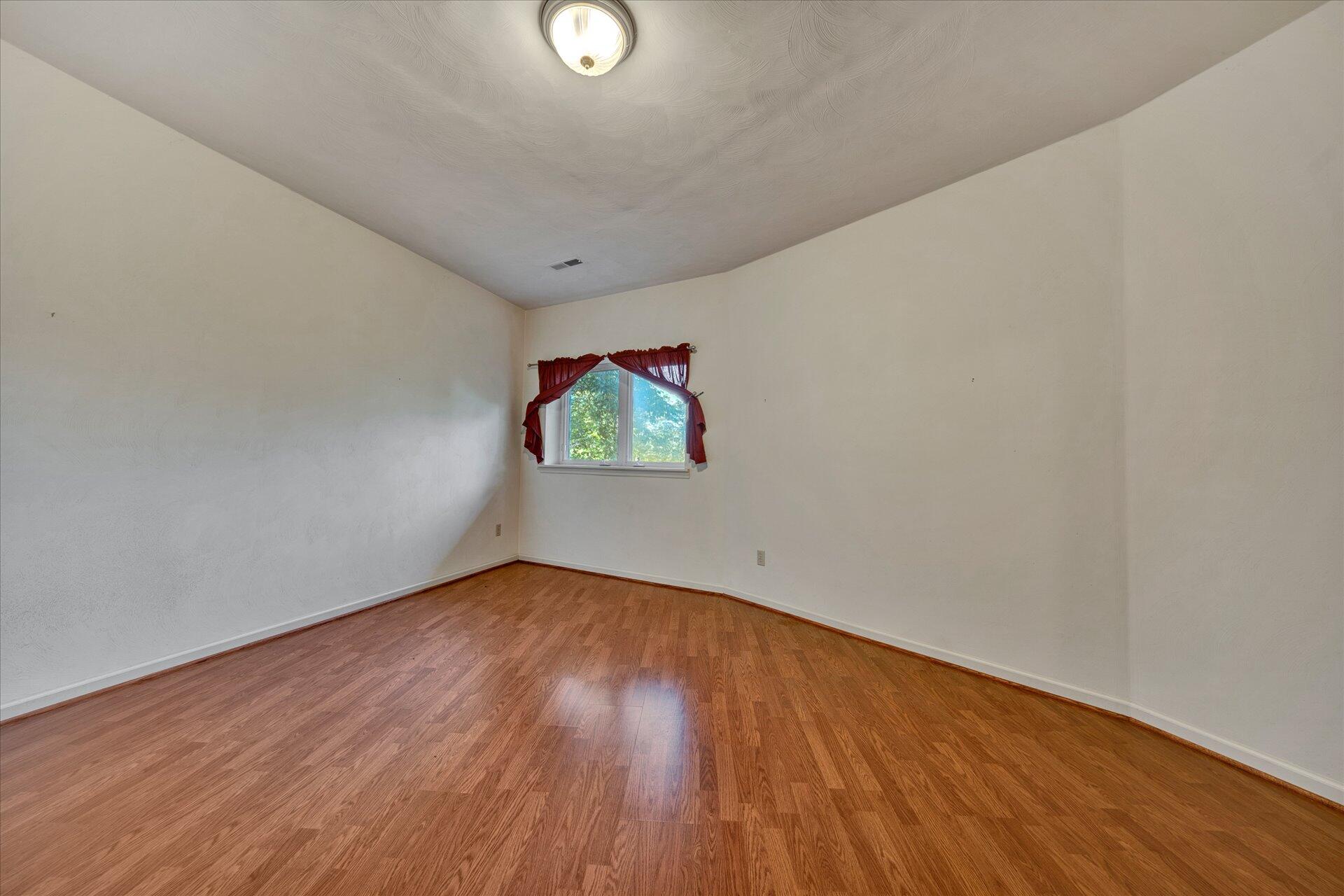 985 Iron Ridge Road Rocky Mount, VA 24151 - Photo 20 of 39 27-DSC00082