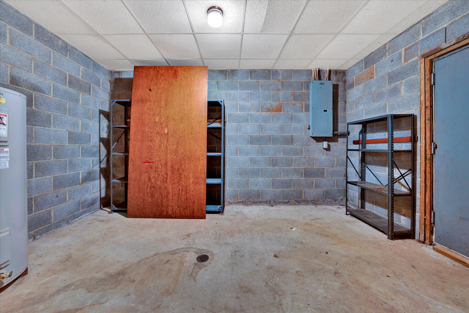 985 Iron Ridge Road Rocky Mount, VA 24151 - Photo 28 of 39 24-DSC00073