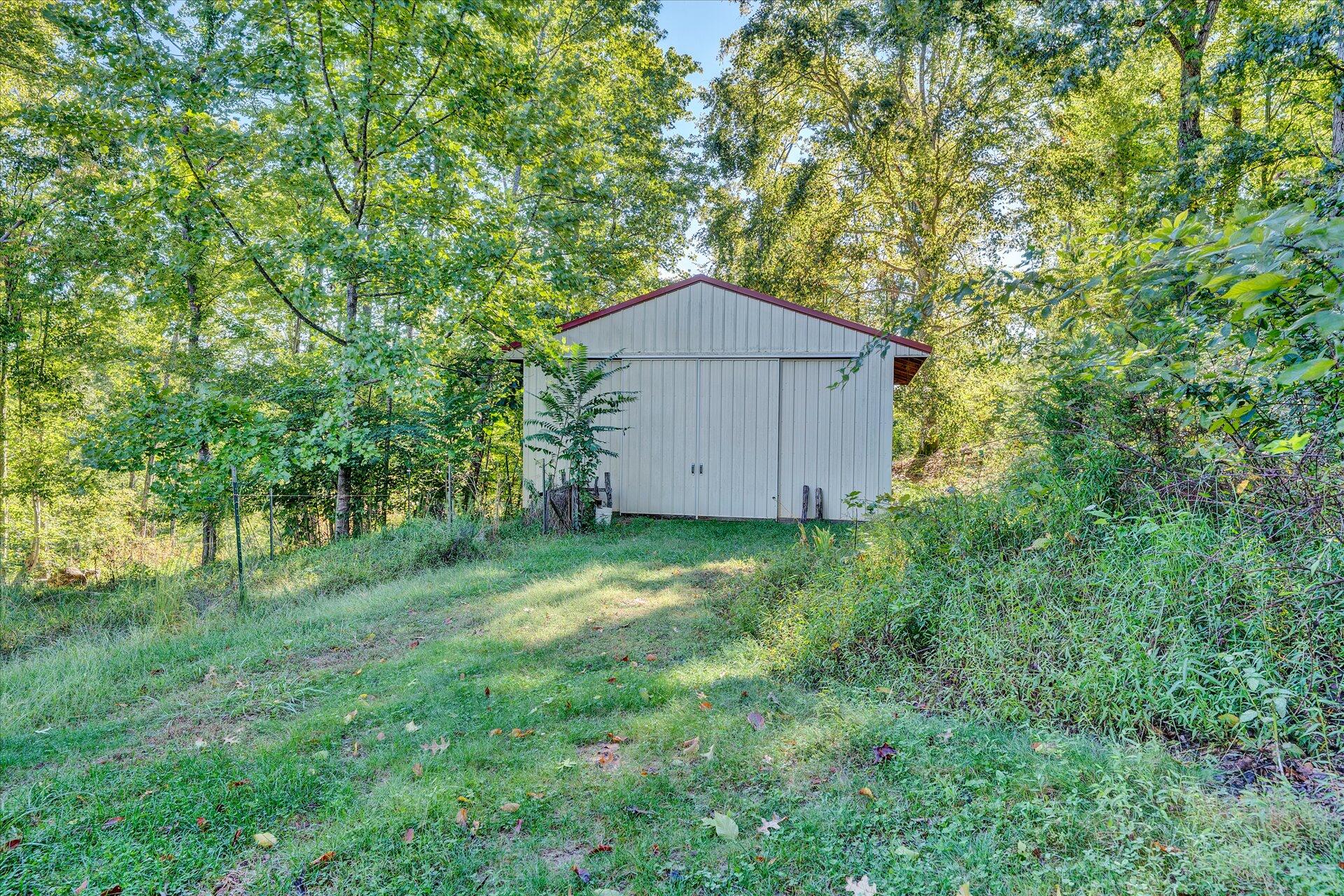 985 Iron Ridge Road Rocky Mount, VA 24151 - Photo 30 of 39 29-DSC00085