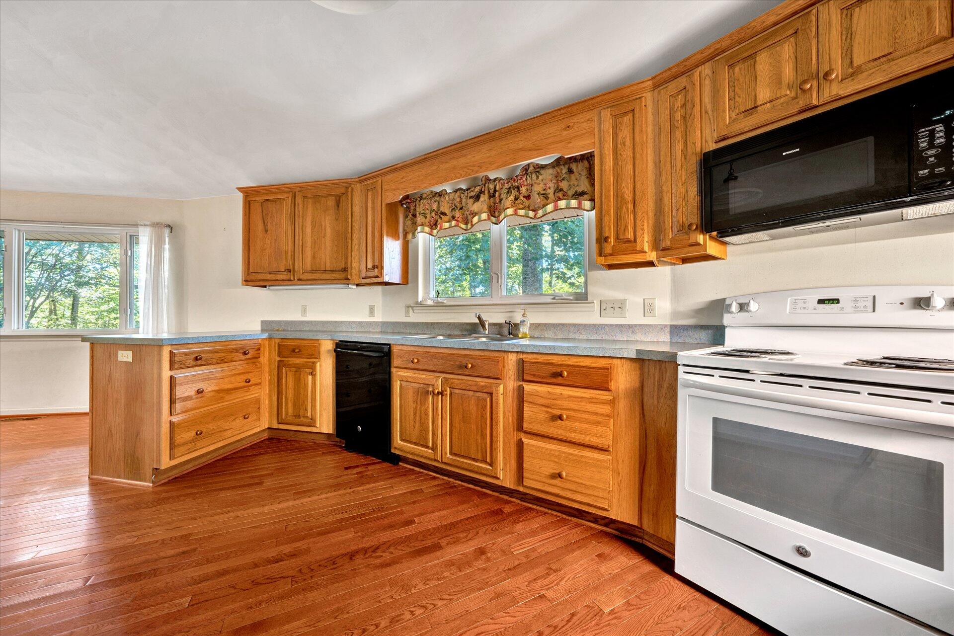 985 Iron Ridge Road Rocky Mount, VA 24151 - Photo 8 of 39 05-DSC00016