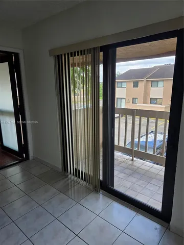$2,050 | 15401 Southwest 80th Street, Unit 2027, Miami, FL 33193