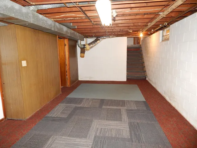 $260,000 | 9245 Alpine Avenue Northwest, Sparta, MI 49345