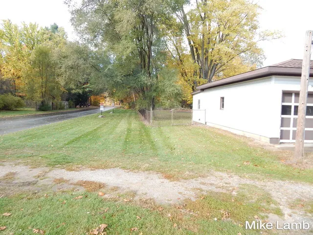 $260,000 | 9245 Alpine Avenue Northwest, Sparta, MI 49345