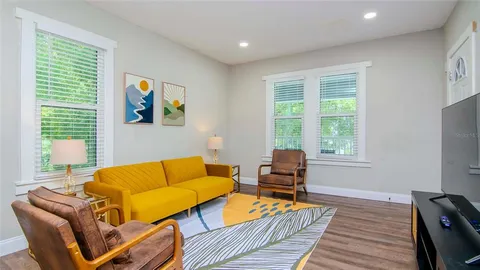 $995,000 | 213 West Warren Avenue, Tampa, FL 33602