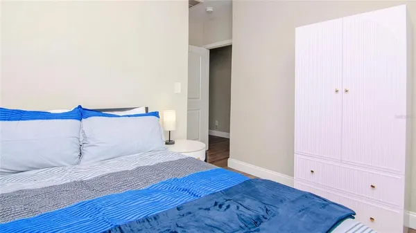 $995,000 | 213 West Warren Avenue, Tampa, FL 33602