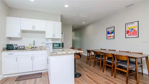 $995,000 | 213 West Warren Avenue, Tampa, FL 33602