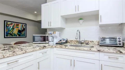 $995,000 | 213 West Warren Avenue, Tampa, FL 33602