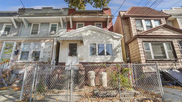 $729,999 | 89-11 78th Street | Woodhaven