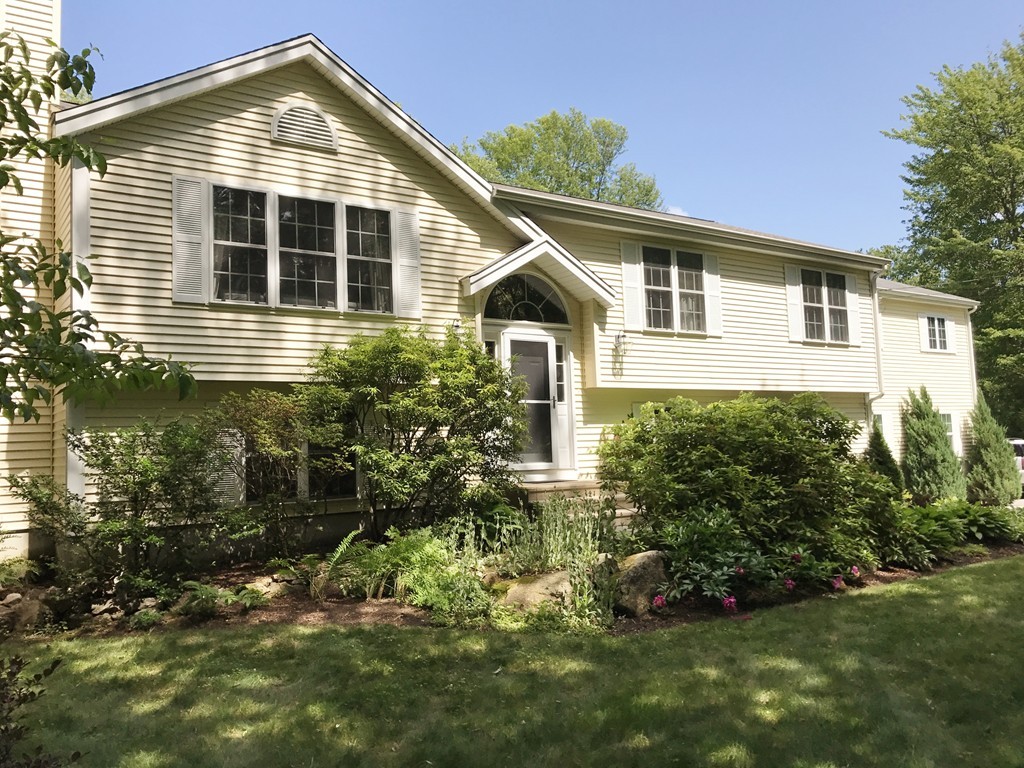 11 Glenview Street Upton, MA 01568 - Photo 2 of 29