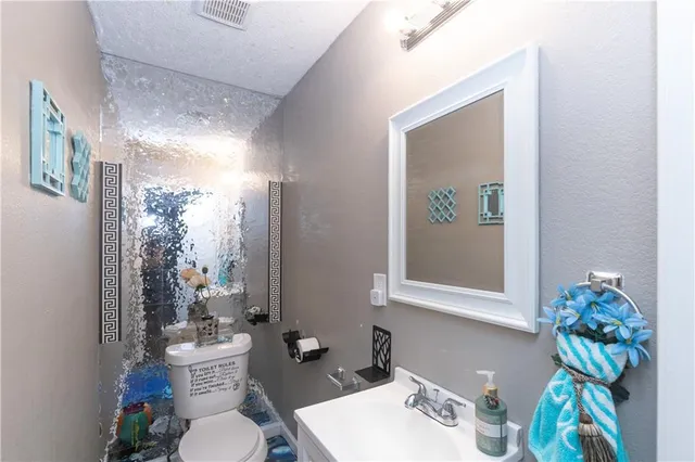 $244,900 | 9400 East 9th Street South, Independence, MO 64053