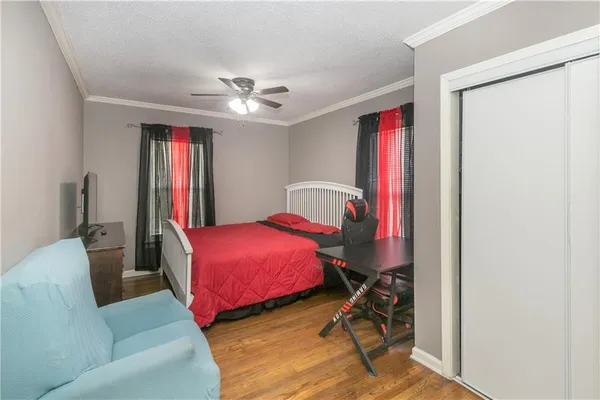 $229,900 | 9400 East 9th Street South, Independence, MO 64053