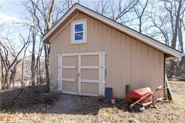 $229,900 | 9400 East 9th Street South, Independence, MO 64053