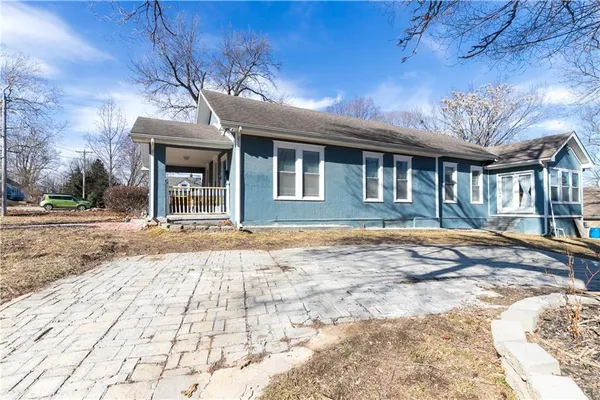 $229,900 | 9400 East 9th Street South, Independence, MO 64053