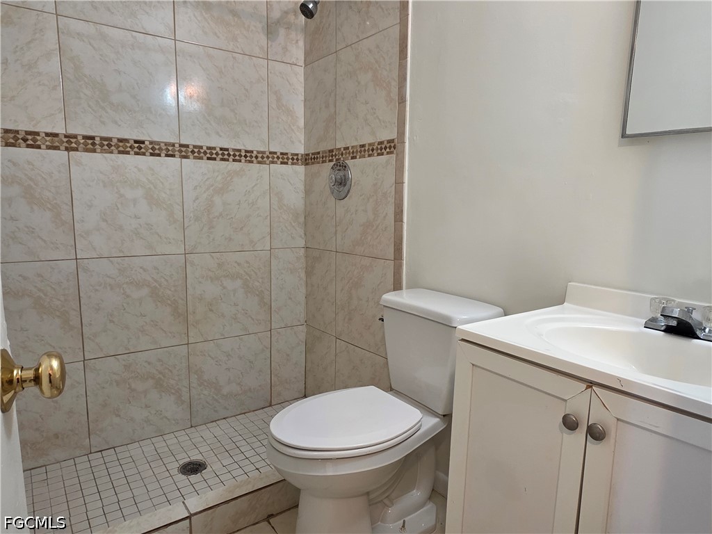 1107 South Loop Boulevard Lehigh Acres, FL 33936 - Photo 9 of 17