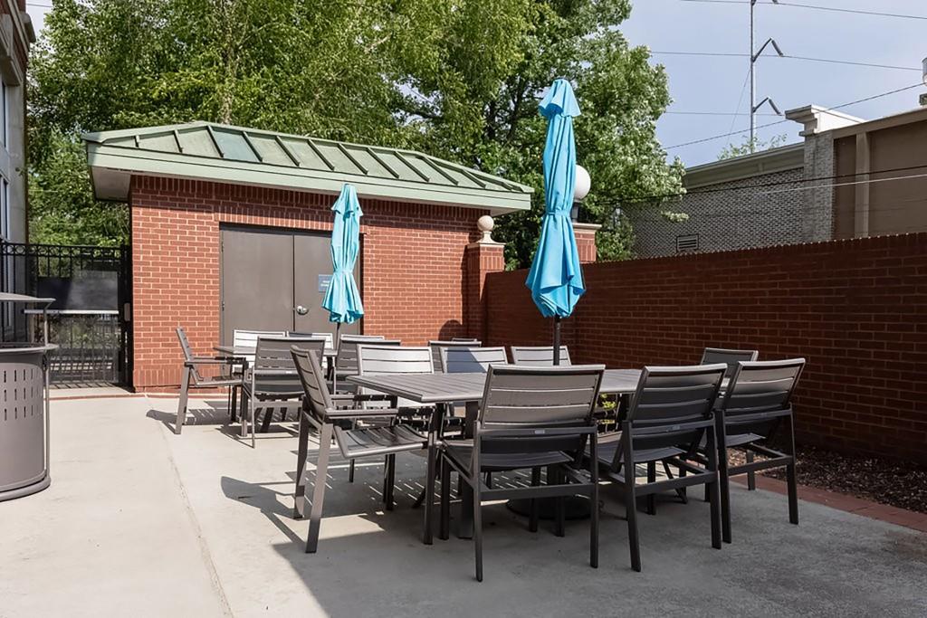 3820 Roswell Road, Unit 205 Atlanta, GA 30342 - Photo 26 of 27