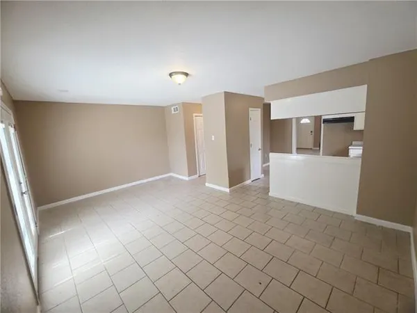 $1,600 | 6910 Bunker Hill Road, New Orleans, LA 70127
