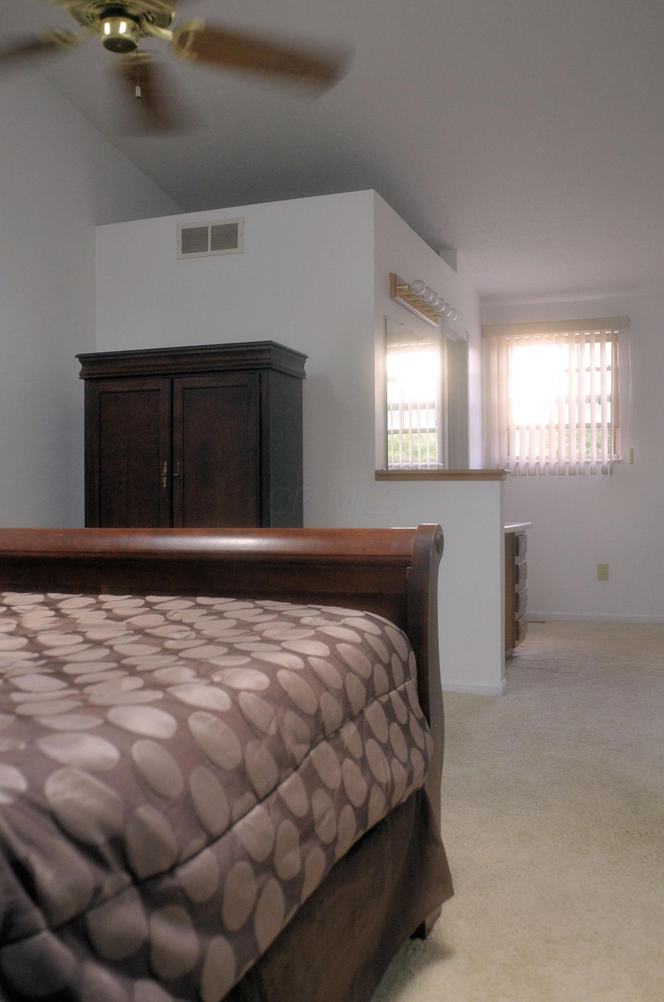 2884 Barrows Road Columbus, OH 43232 - Photo 15 of 26 Gallery Image 15