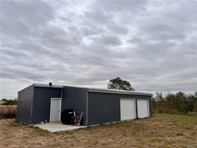 $134,900 | 8785 Northwest Glenwood Road, Amity, MO 64422