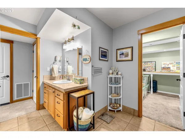 $675,000 | 1261 Southwest Binford Lake Parkway, Gresham, OR 97080