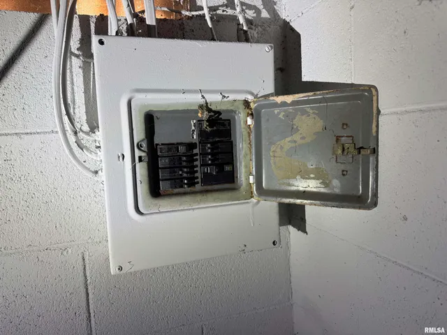 $55,000 | 929 West Brons Avenue, Peoria, IL 61604