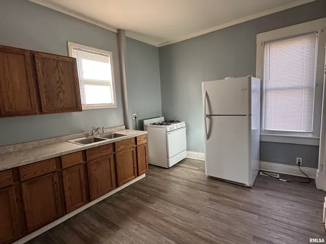 $55,000 | 929 West Brons Avenue, Peoria, IL 61604