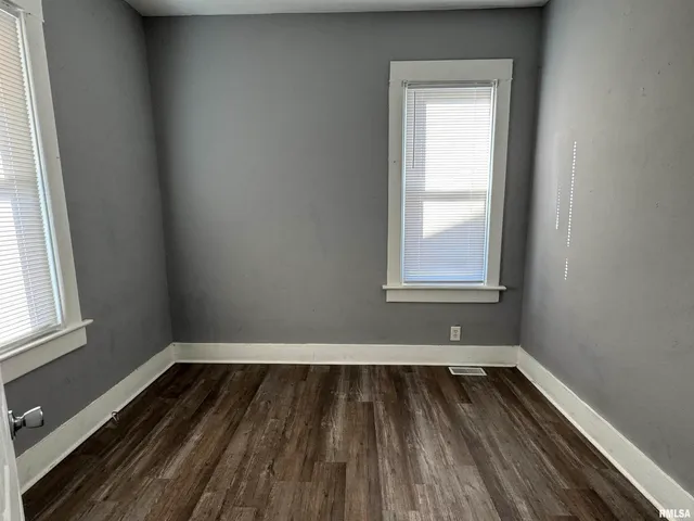 $55,000 | 929 West Brons Avenue, Peoria, IL 61604