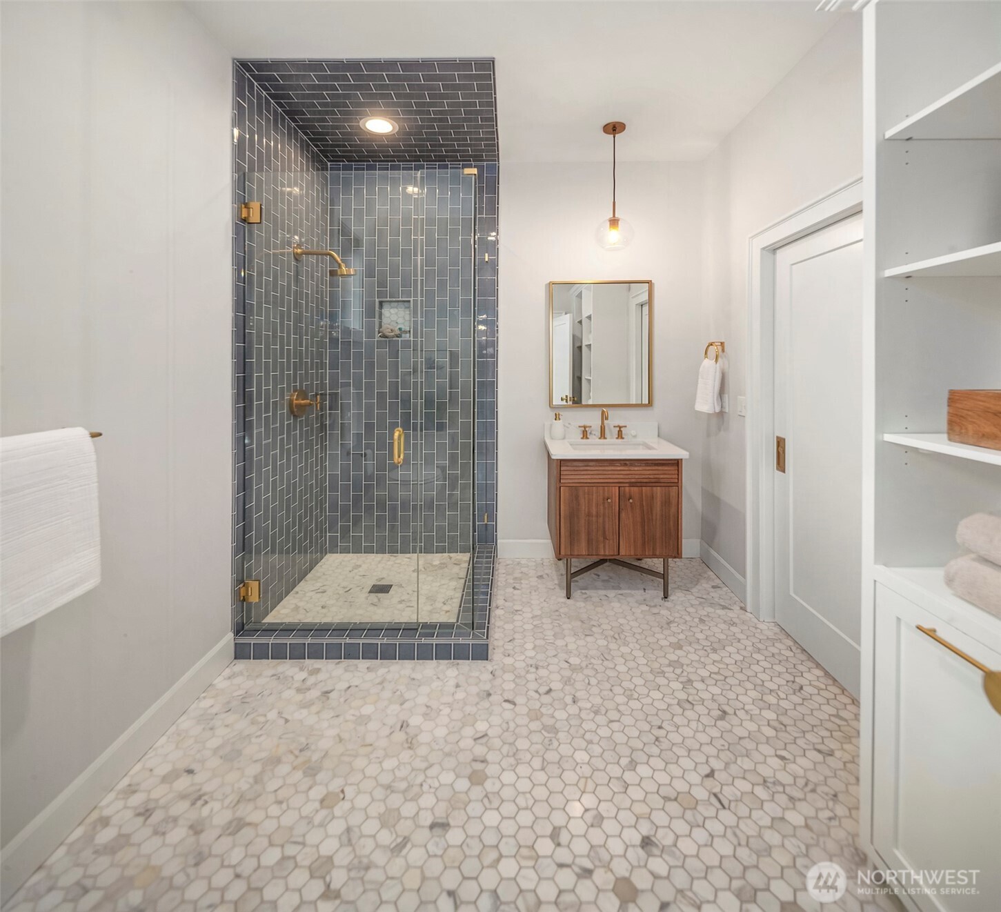 738 North 73rd Street Seattle, WA 98103 - Photo 14 of 29