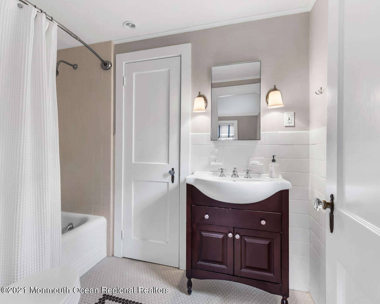 162 Black Point Road Rumson, NJ 07760 - Photo 33 of 58 a bathroom with a sink a toilet and shower