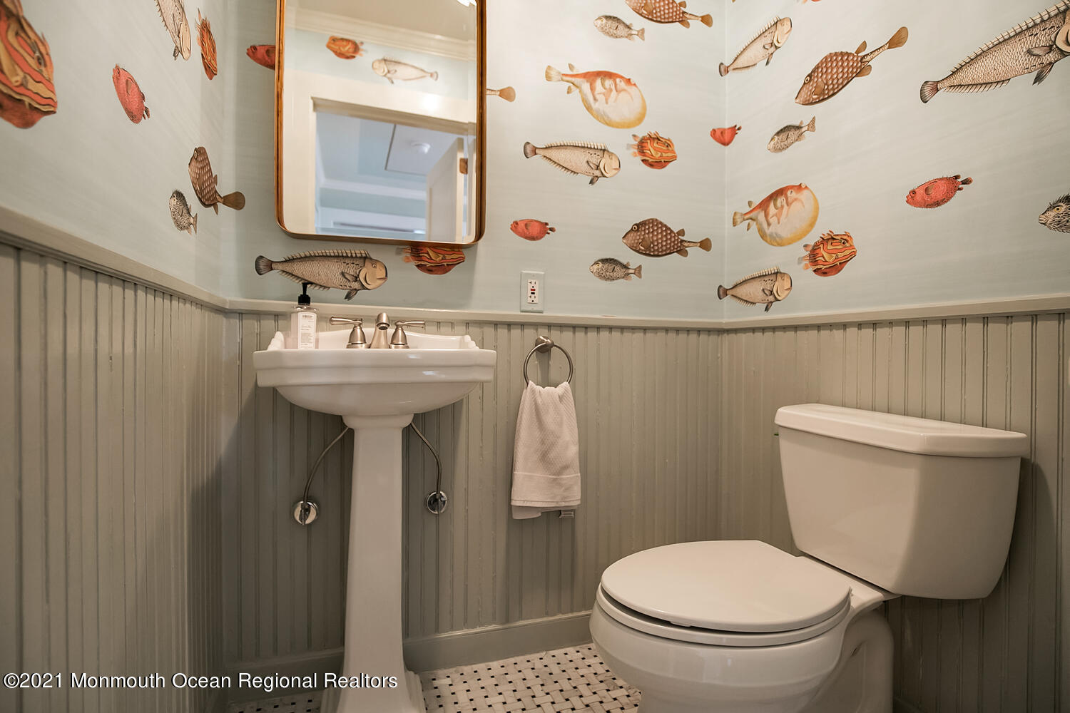 162 Black Point Road Rumson, NJ 07760 - Photo 41 of 58 a bathroom with a toilet and a sink