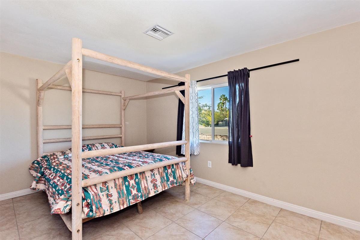 1125 East Racquet Club Road Palm Springs, CA 92262 - Photo 14 of 29 10-Bedroom 1