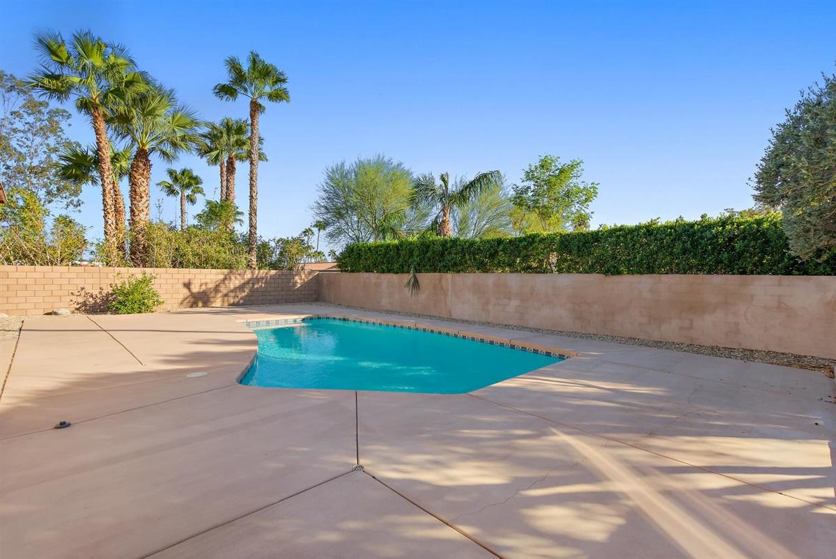 1125 East Racquet Club Road Palm Springs, CA 92262 - Photo 23 of 29 19-Back