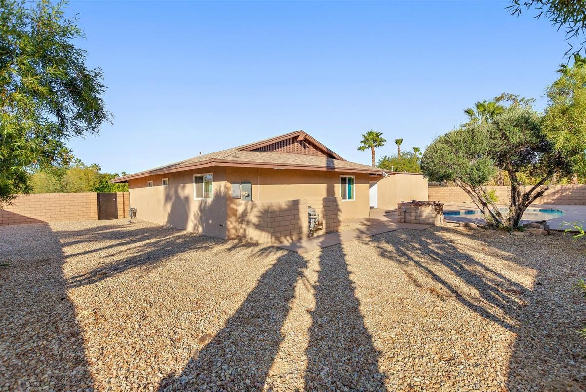 1125 East Racquet Club Road Palm Springs, CA 92262 - Photo 24 of 29 22-Back