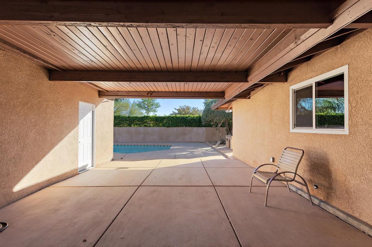 1125 East Racquet Club Road Palm Springs, CA 92262 - Photo 27 of 29 25-Patio/Breezway