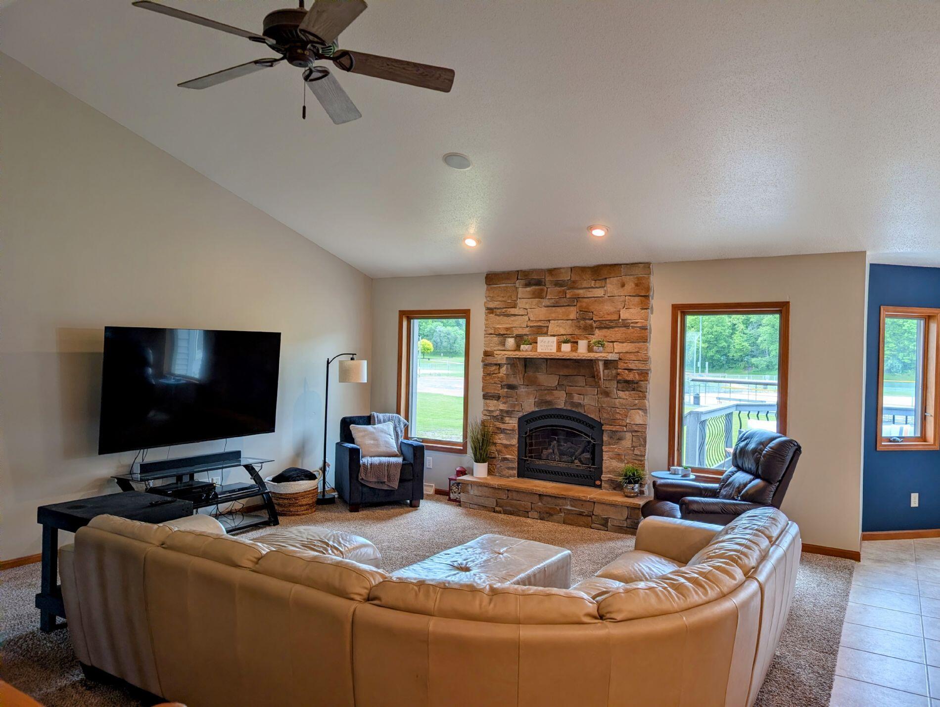 1007 3rd Avenue East Holmen, WI 54636 - Photo 9 of 20 KC9